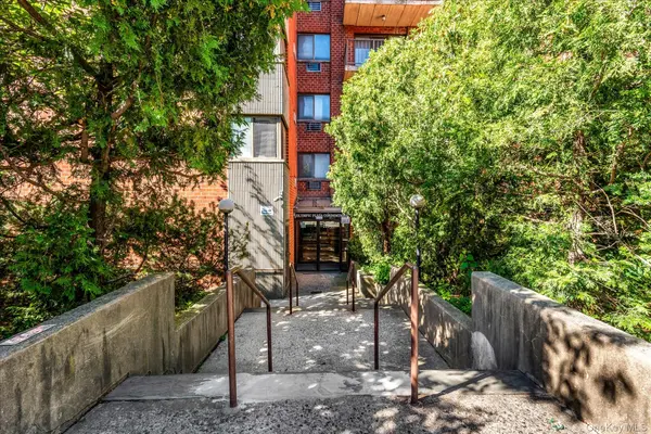 139-35 35th AVE #6E, Flushing, NY 11354