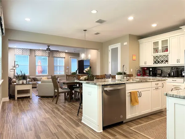15824 MARINA BAY DR, Winter Garden, FL 34787