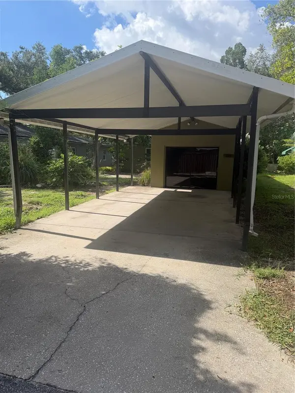 215 24TH AVE N, St Petersburg, FL 33704