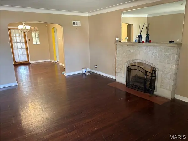 9224 Catalina DR, Jennings, MO 63136
