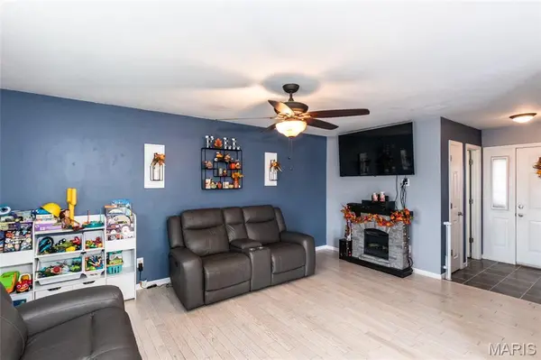 2906 Greenmont CT, Imperial, MO 63052