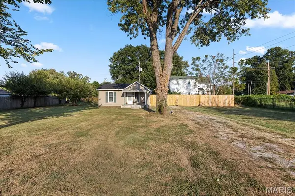 2704 Myrtle AVE, Granite City, IL 62040