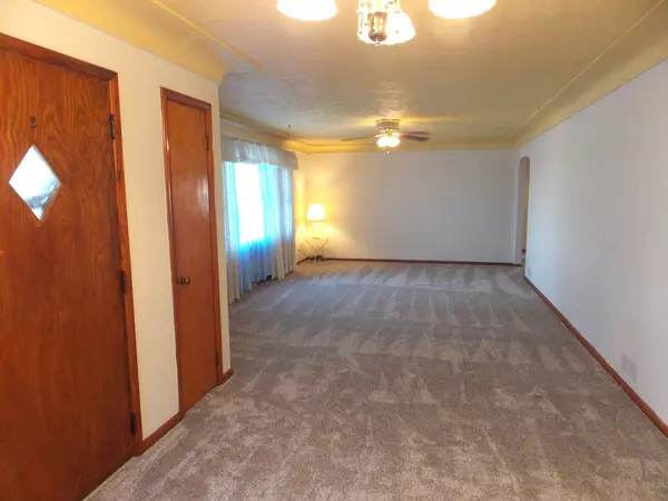 210 E 4th ST, Hoffman, IL 62250
