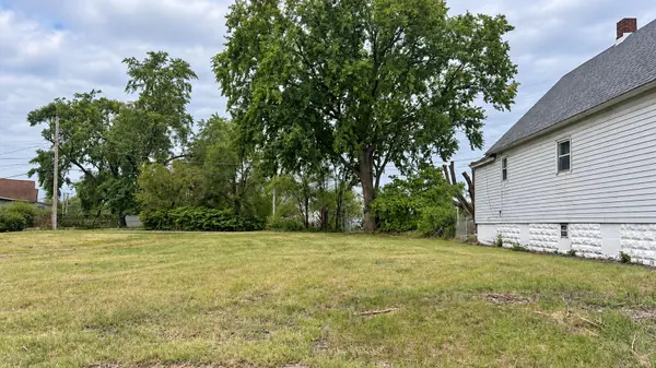 824 May ST, Hammond, IN 46320