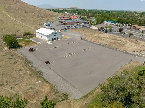 4771 Van Giesen St, West Richland, WA 99353