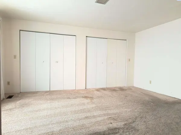 210703 E Bryson Brown Rd, Kennewick, WA 99337