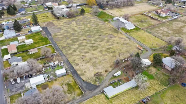 310 E 23rd Ave, Kennewick, WA 99337