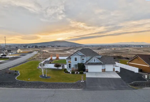 2997 Karlee Dr, Richland, WA 99352