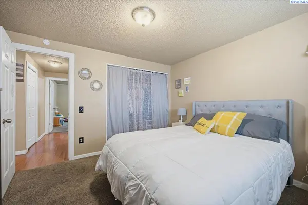 3506 W 1st Ave, Kennewick, WA 99336