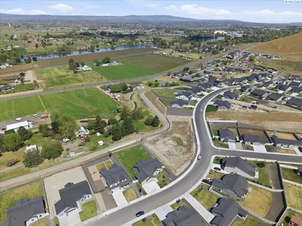 1571 SW Kelandren Drive, Prosser, WA 99350