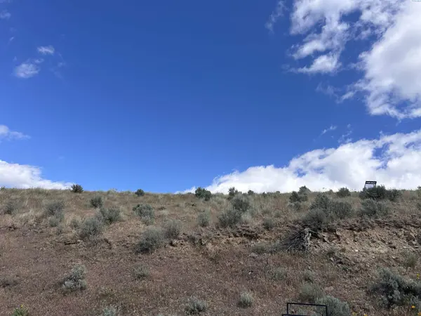 TBD S Lincoln Grade Road, Prosser, WA 99350