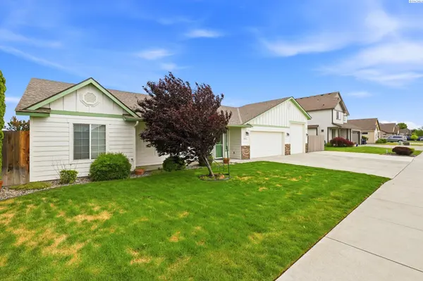 6211 Somerset Ln, Pasco, WA 99301