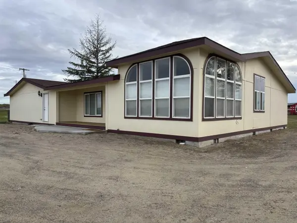 5803 Taylor Flats Rd, Pasco, WA 99301