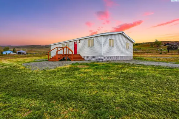 671 Hull Road,  Selah,  WA 98942