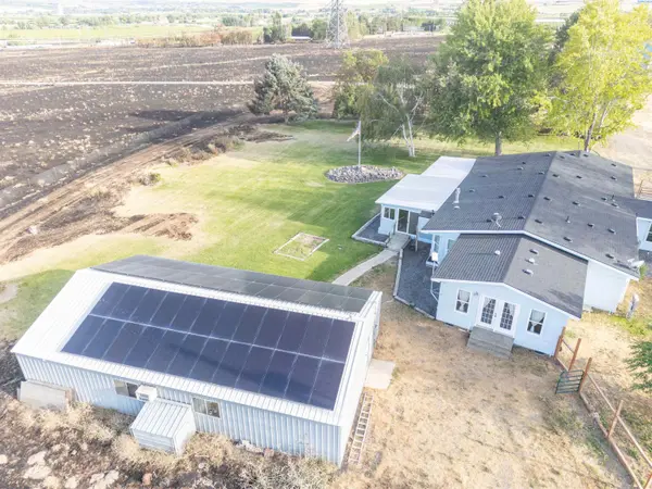 63208 N Whan Rd, Benton City, WA 99320