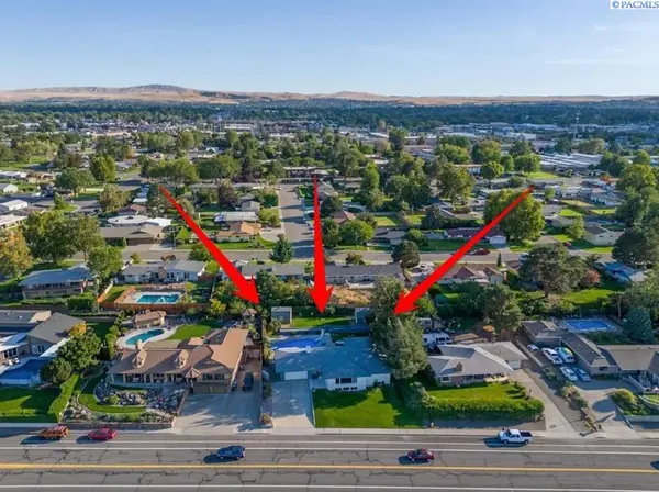 2923 W Canal Dr, Kennewick, WA 99336