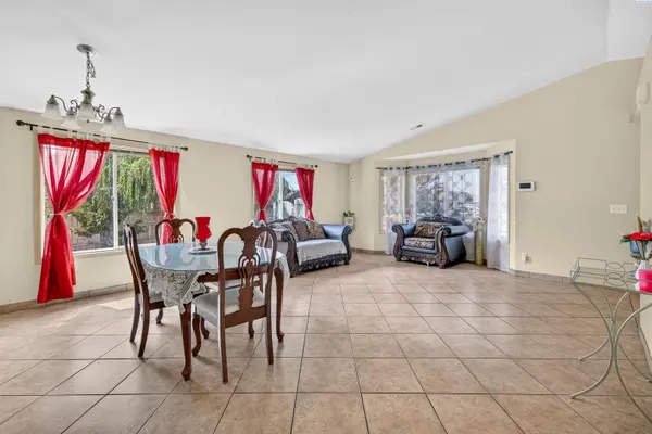 1407 Julia ave, Sunnyside, WA 98944