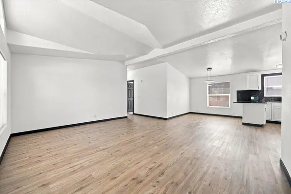 2906 W 7th Ave. #32, Kennewick, WA 99337