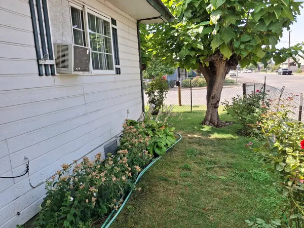 102 S G St, Toppenish, WA 98948