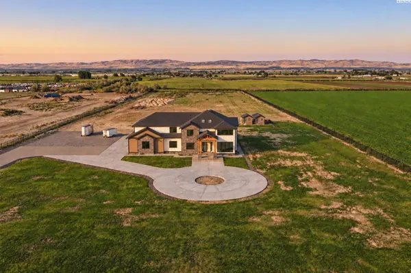 2261 Outlook Rd, Sunnyside, WA 98944