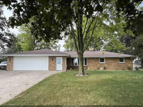 W2226 HICKORY DR, Kaukauna, WI 54130-1502