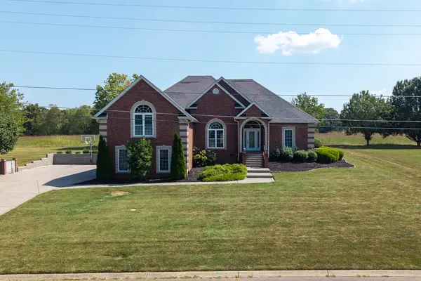 1015 Fairways Dr, Greenbrier, TN 37073