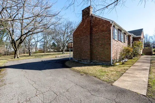 4018 Estes Road, Nashville, TN 37215