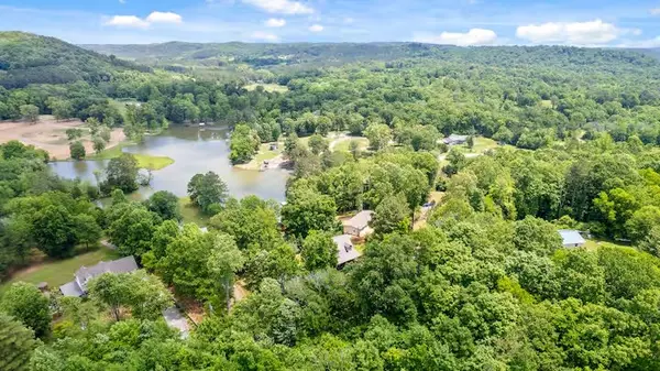 372 Hiwassee Dr, Decatur, TN 37322