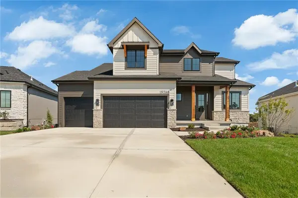 16283 Hall ST, Olathe, KS 66062