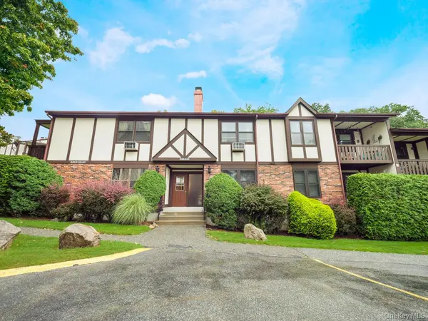 337 Sierra Vista LN, Valley Cottage, NY 10989