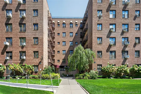 87-19 204th street #A61, Hollis Hills, NY 11423
