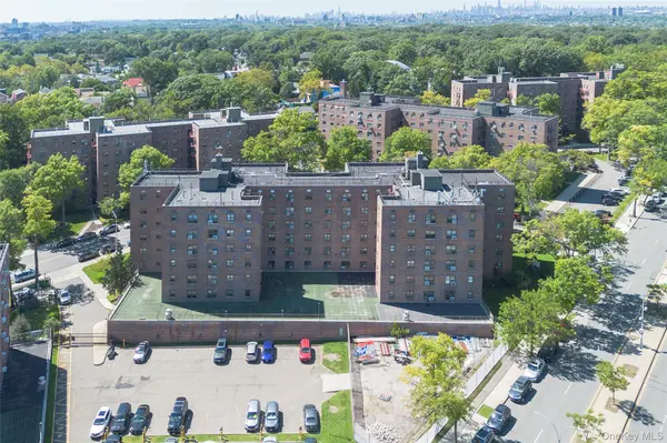 87-19 204th street #A61, Hollis Hills, NY 11423