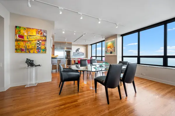 180 E PEARSON ST #5604, Chicago, IL 60611