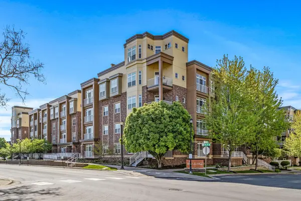 2405 39th AVE NE #205, Saint Anthony, MN 55421