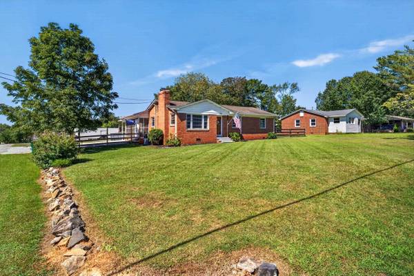 310 S Charleston ST, Blacksburg, SC 29702