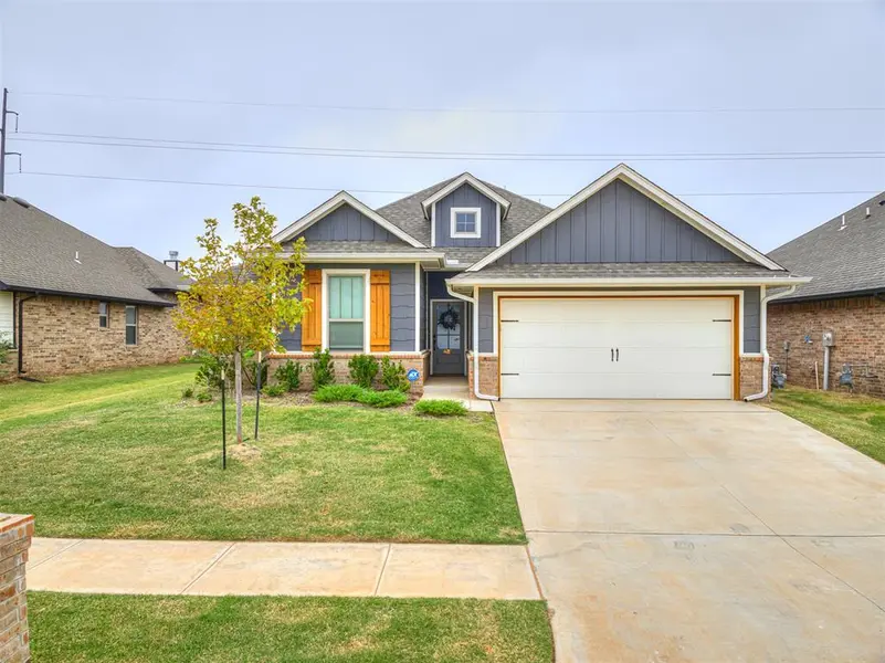 8733 Poppey PL, Yukon, OK 73099