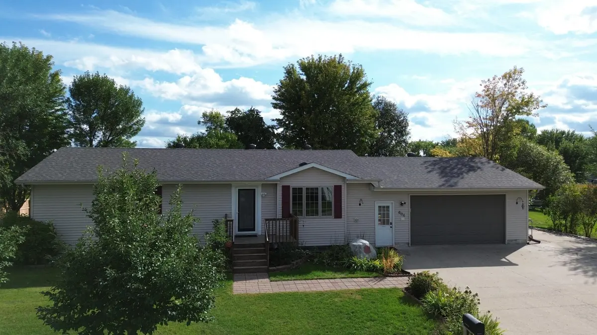 604 10th AVE SE, Barnesville, MN 56514
