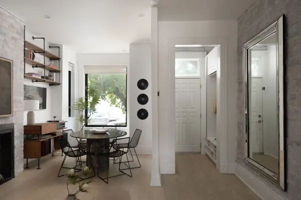 57 Shaw ST, Toronto C01, ON M6J 2W3