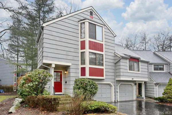 161 Treetop CIR #161, Nanuet, NY 10954