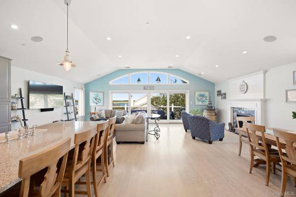 241 W Pine ST, Long Beach, NY 11561