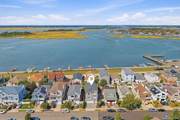 241 W Pine ST, Long Beach, NY 11561