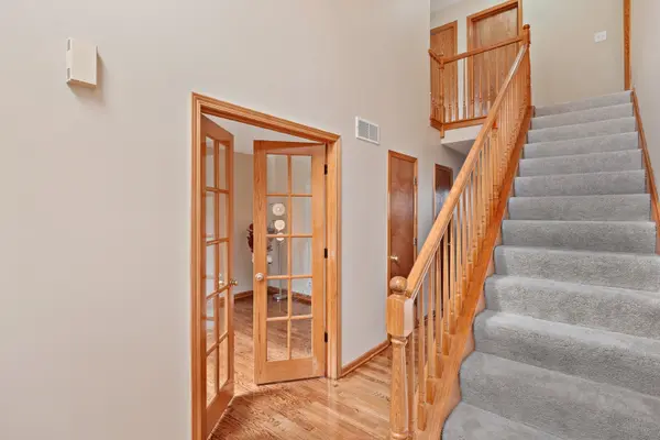 131 Tecumseh DR, Bolingbrook, IL 60490