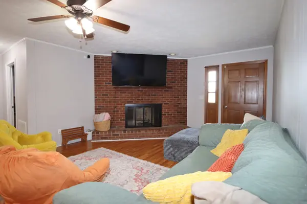 1033 Sanderson Dr, Hopkinsville, KY 42240