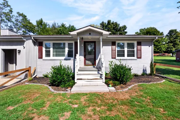 204 Camp Dr, Sparta, TN 38583
