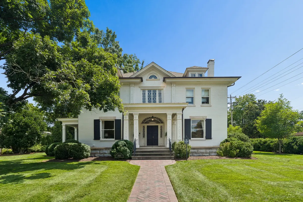 243 3rd Ave #S, Franklin, TN 37064