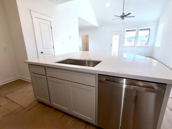504 Bloomington LOOP, Hutto, TX 78634