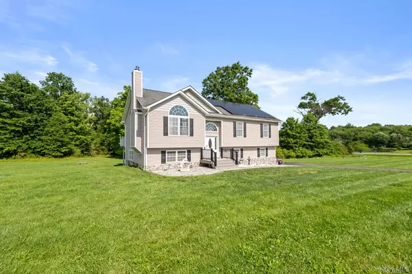 573 Dubois RD, Wallkill, NY 12589