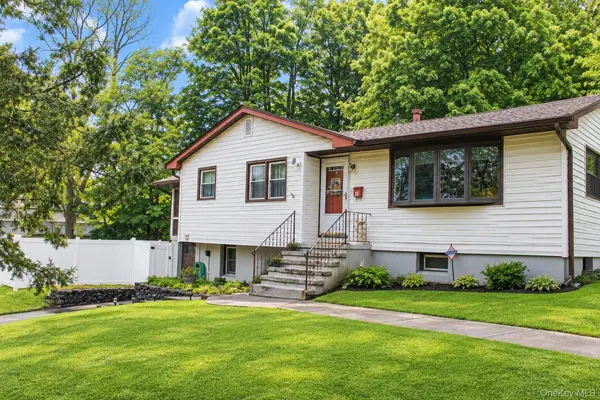 1 Timberly DR, Goshen, NY 10924