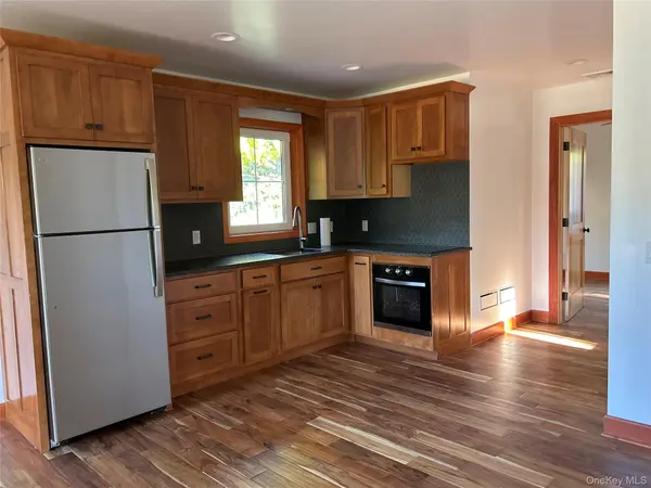 21 Highland ST #B, Millerton, NY 12546