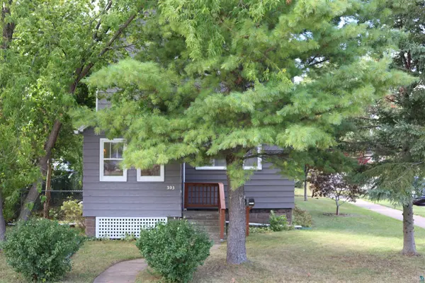 303 7th Ave E, Ashland, WI 54806